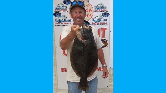 Mike Skelly had a good day on the water hunting for flounder. He was able to nail this 6 pounder for the table. (Photo: RipTide Bait and Tackle, Brigantine NJ)